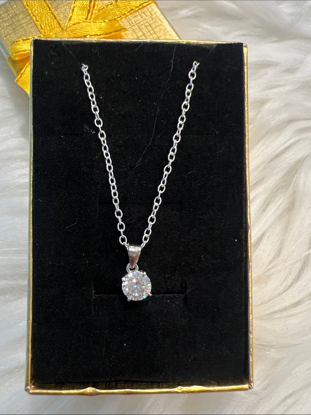 NWT Zales Classic Solitaire lab grown diamond pendant on S925 silver chain